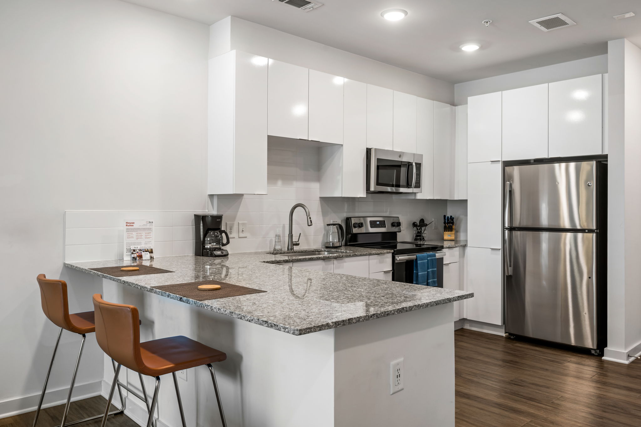 Townhouse With Full Kitchen